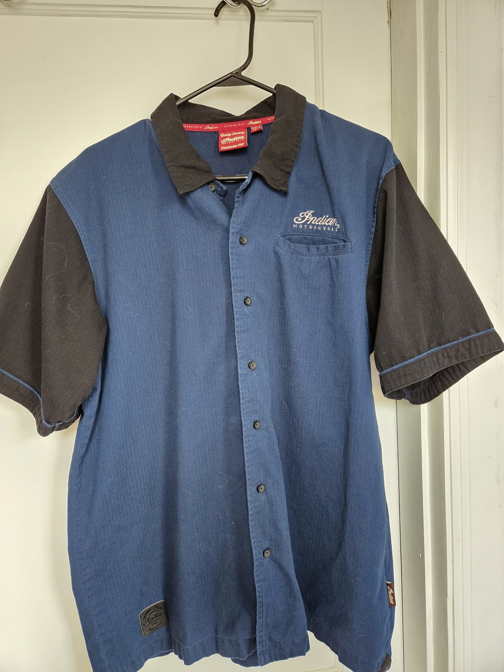 Men's Indian Pocket Blue and Black Short-Sleeve Button Shirt